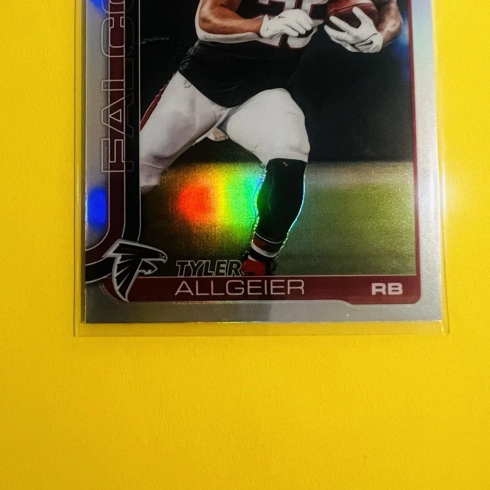2025 Topps Chrome Football Tyler Allgeier Refractor #17‎ Atlanta Falcons NFL
